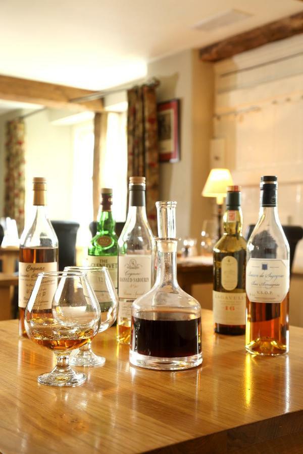 The Punch Bowl Inn Кендал Экстерьер фото